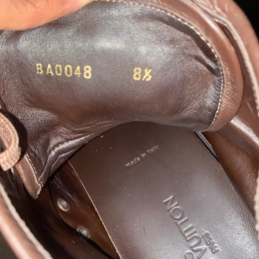 Good condition , don’t want them no more i don’t have the Louis Vuitton box tho - Picture 4 of 4